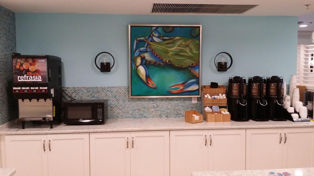 Palmera Inn And Suites Hilton Head Island Exterior photo