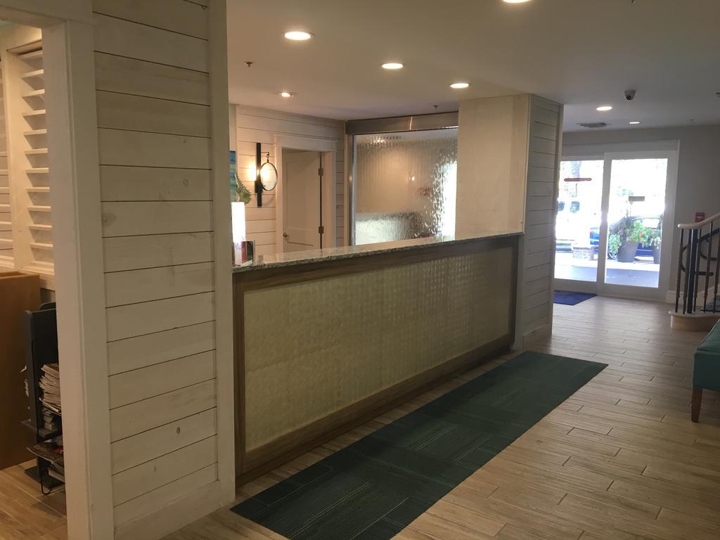 Palmera Inn And Suites Hilton Head Island Exterior photo